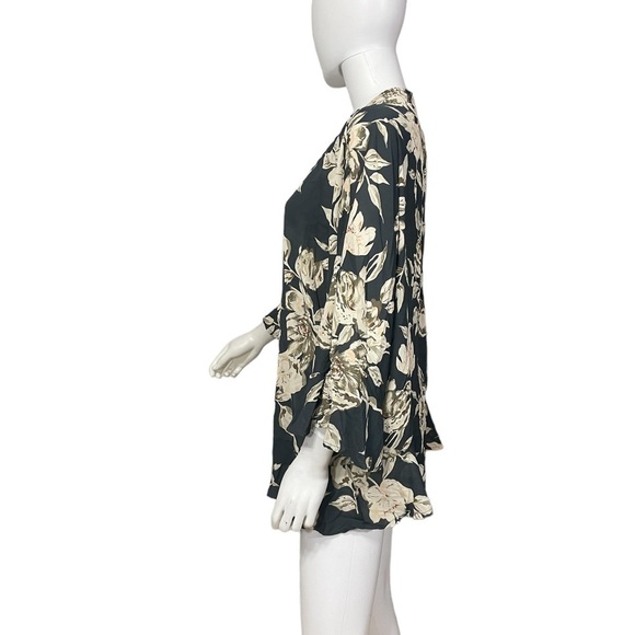 Charlotte Russe Floral Grey Boho Cardigan Top - Picture 4 of 6